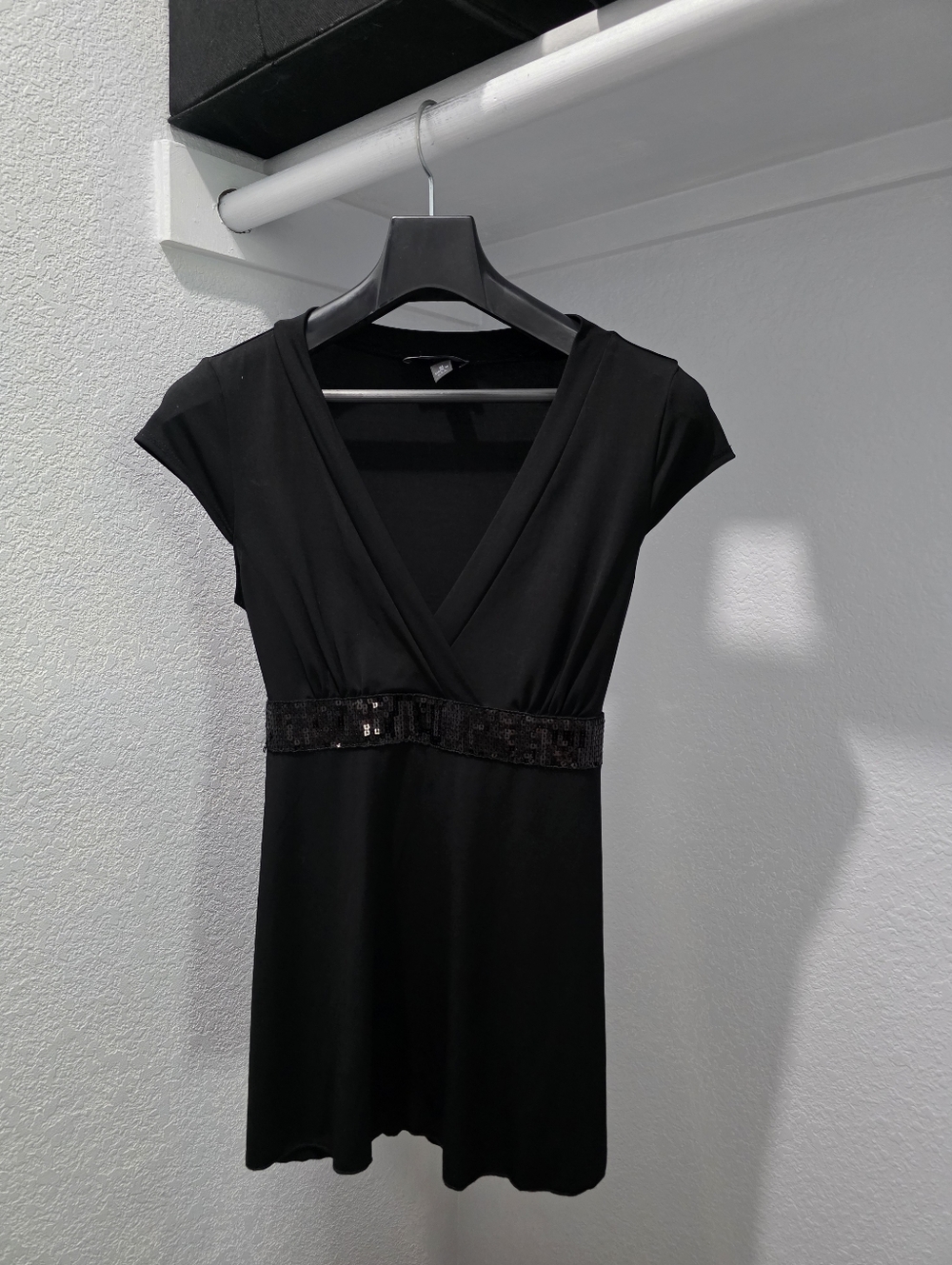 Women's M Black Short Sleeve